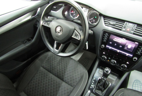 ŠKODA Octavia 2018 года с пробегом 85 952 км, фото 18