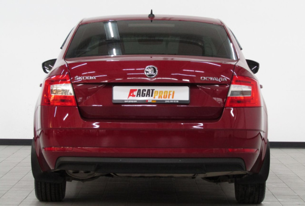 ŠKODA Octavia 2018 года с пробегом 85 952 км, фото 4